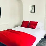 3 Bed Anfield House Close To Lfc